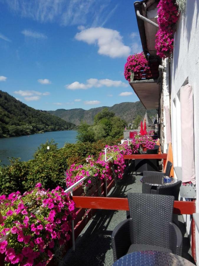 Moselromantik-Hotel Zum Loewen Ediger-Eller Zewnętrze zdjęcie